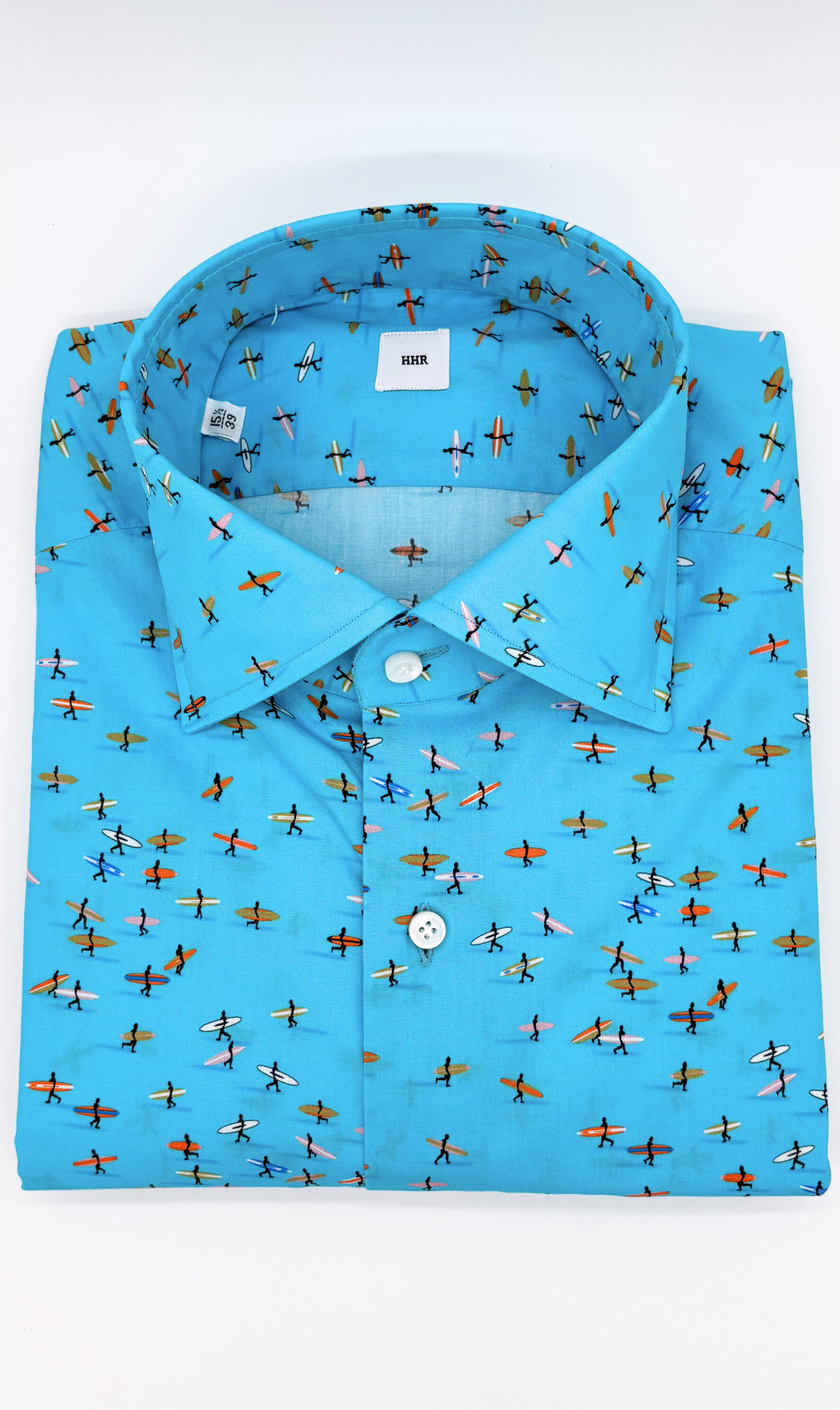 Nachhaltiges Herrenhemd mit Surfer-Muster, Slim-Fit-Schnitt, handgefertigt in Italien aus ägyptischer Baumwolle.