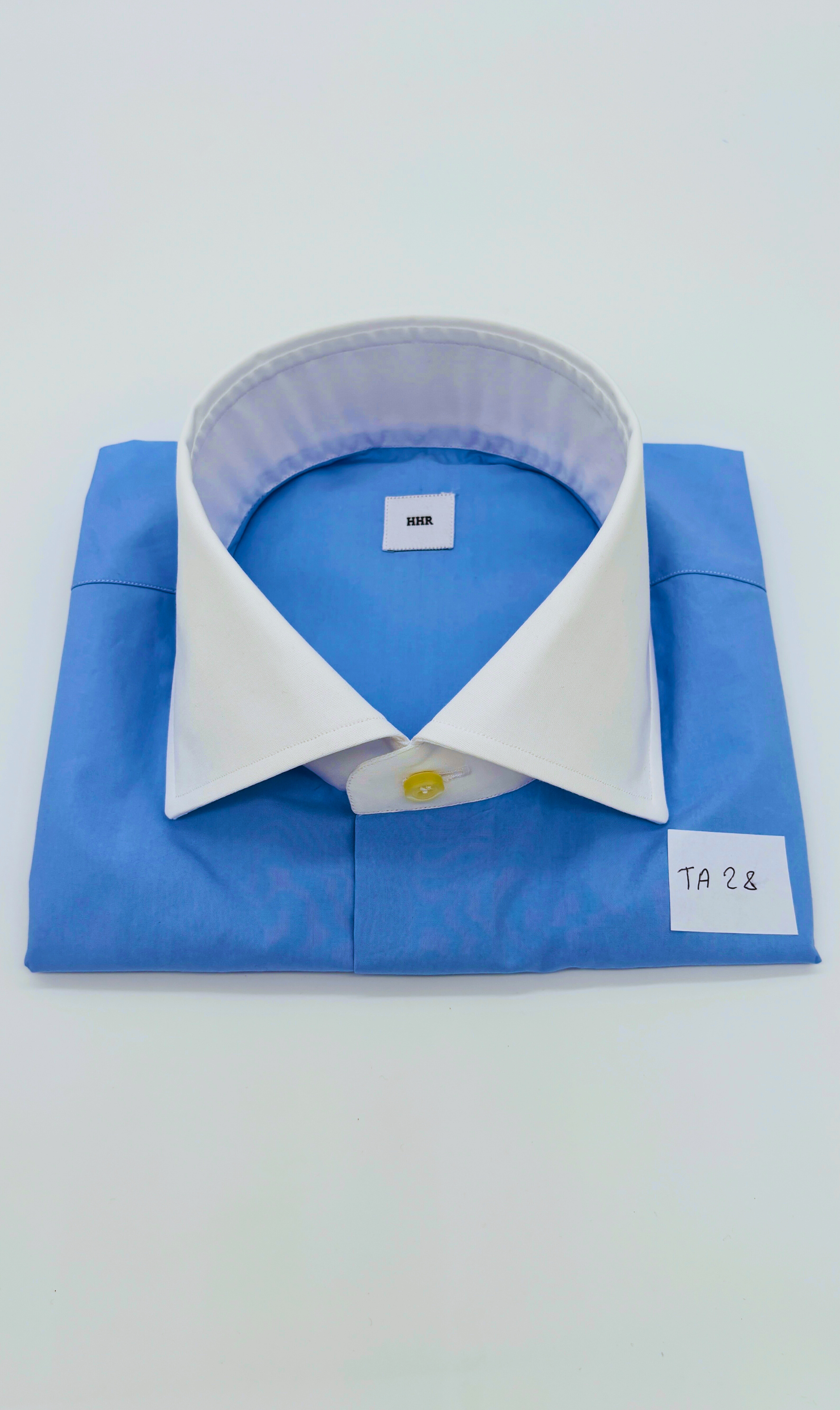 TA28 - Leicht gespreizter Kentkragen